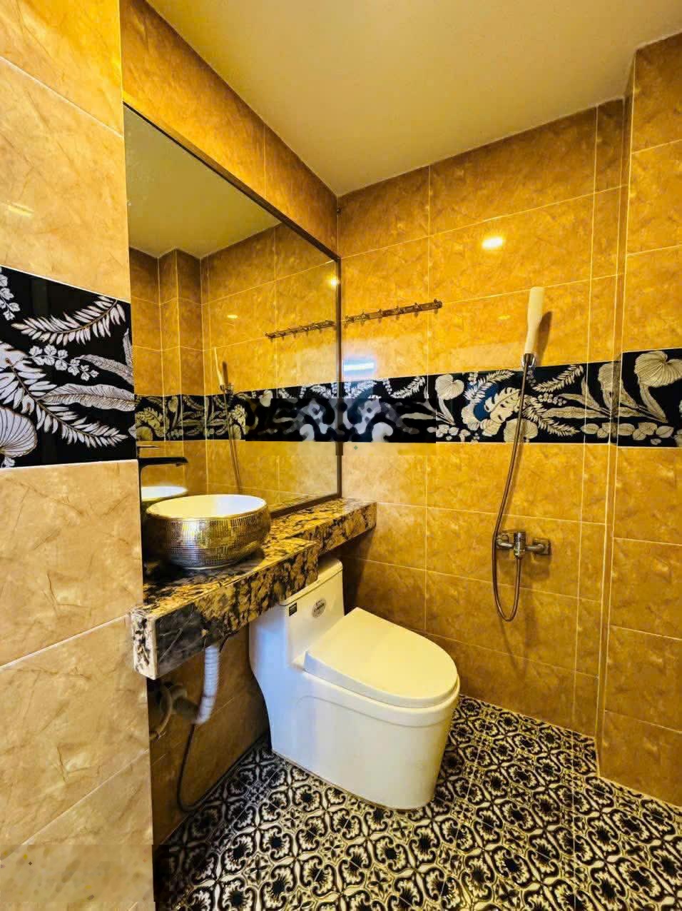 Nhà đẹp chân ái ni sư huỳnh liên tân bình full nội thất cao cấp xách vali vào ở ngay