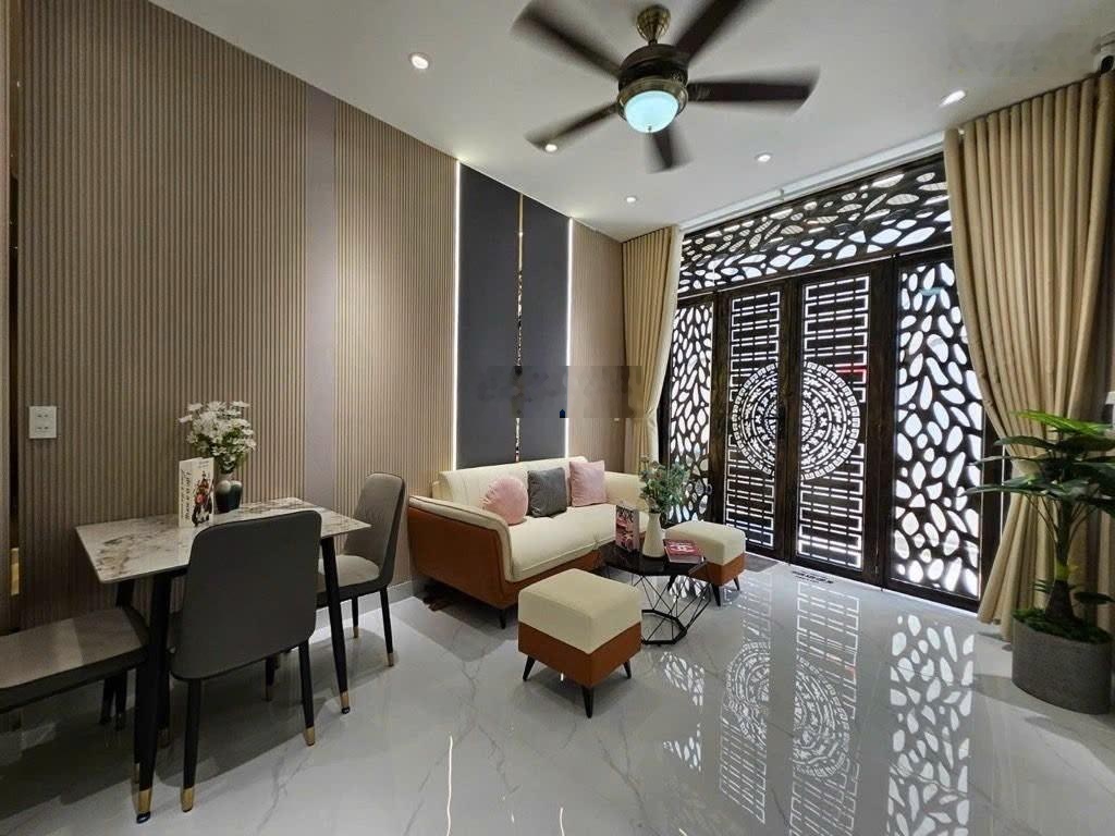 Tổ ấm trong mơ - full nội thất chờ chủ mới-hẻm xe hơi -giá 4.1 tỷ