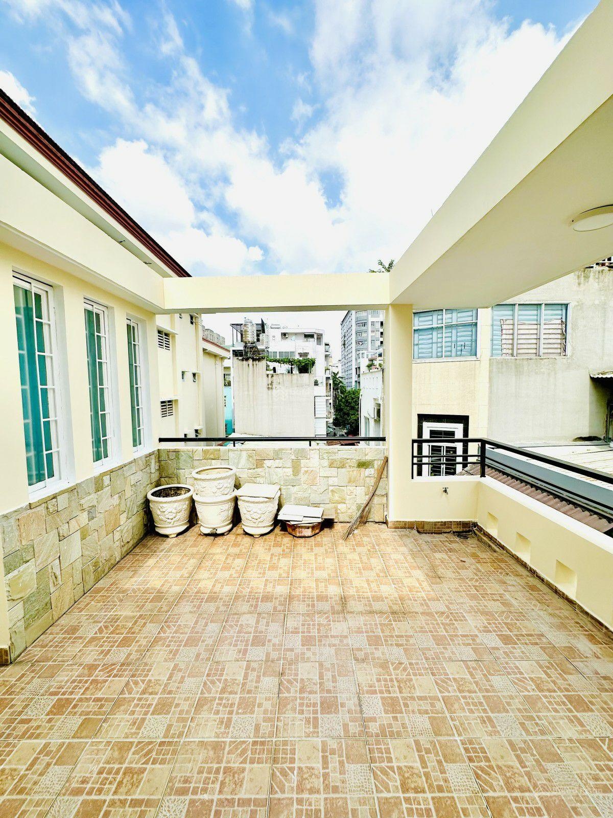 Vị trí đắc địa. hẻm xe tải. đường tô hiến thành. quận 10. 6 tỷ 5