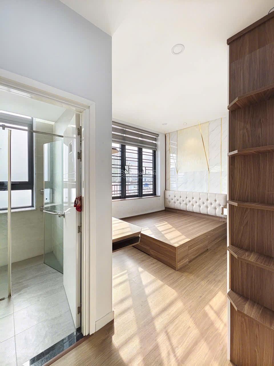 Bán nhà sẵn dòng tiền thuê 22tr ở Lam Sơn, P 2, Tân Bình, DT 72m2, giá 4 tỷ 590tr, sổ hồng riêng