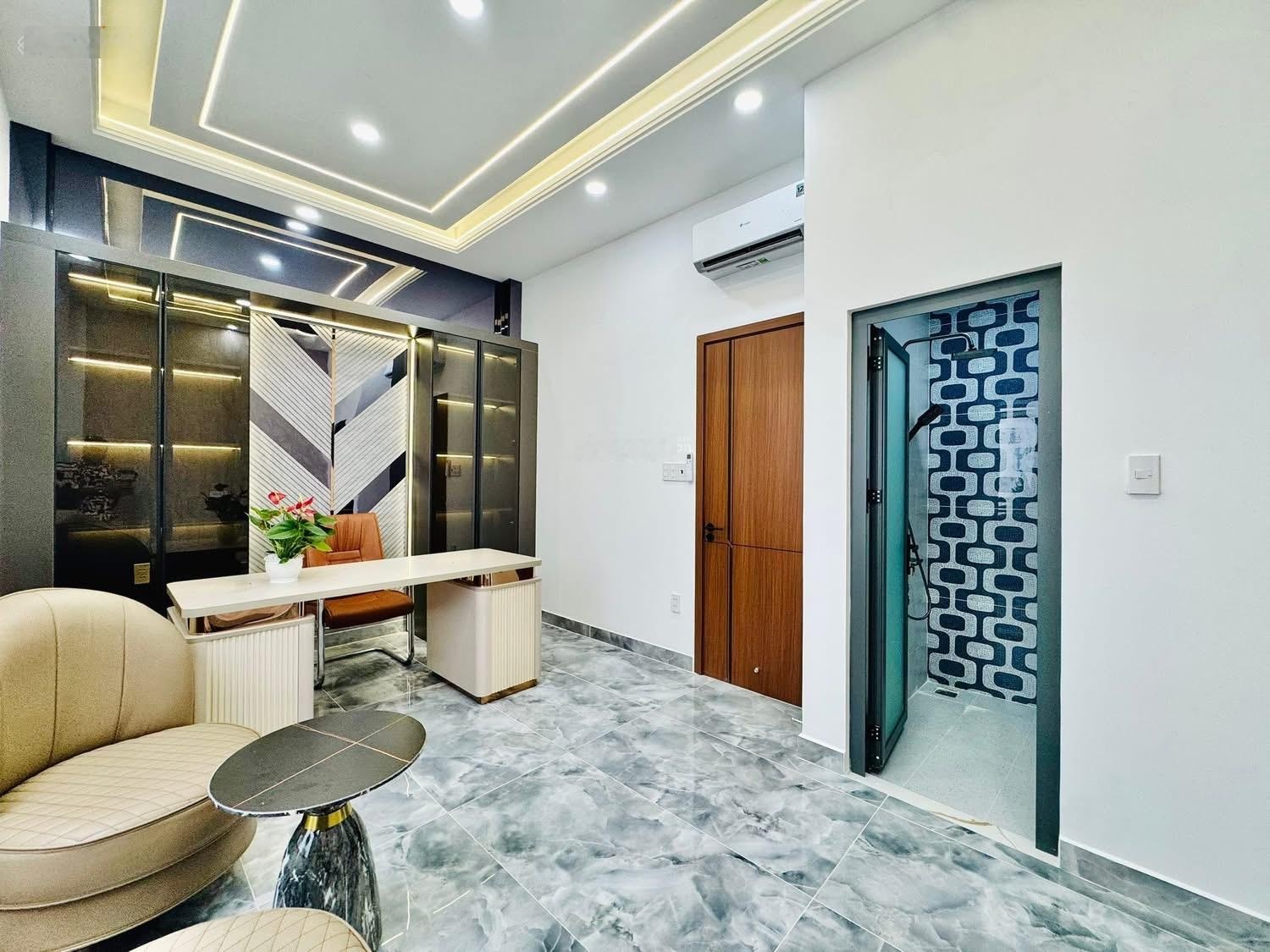 Cả nhà đi định cư Úc bán gấp nhà Nguyễn Biểu-P2-Q5 giá 3Tỷ3/69m2 cho thuê 22tr gần đại học Sài Gòn