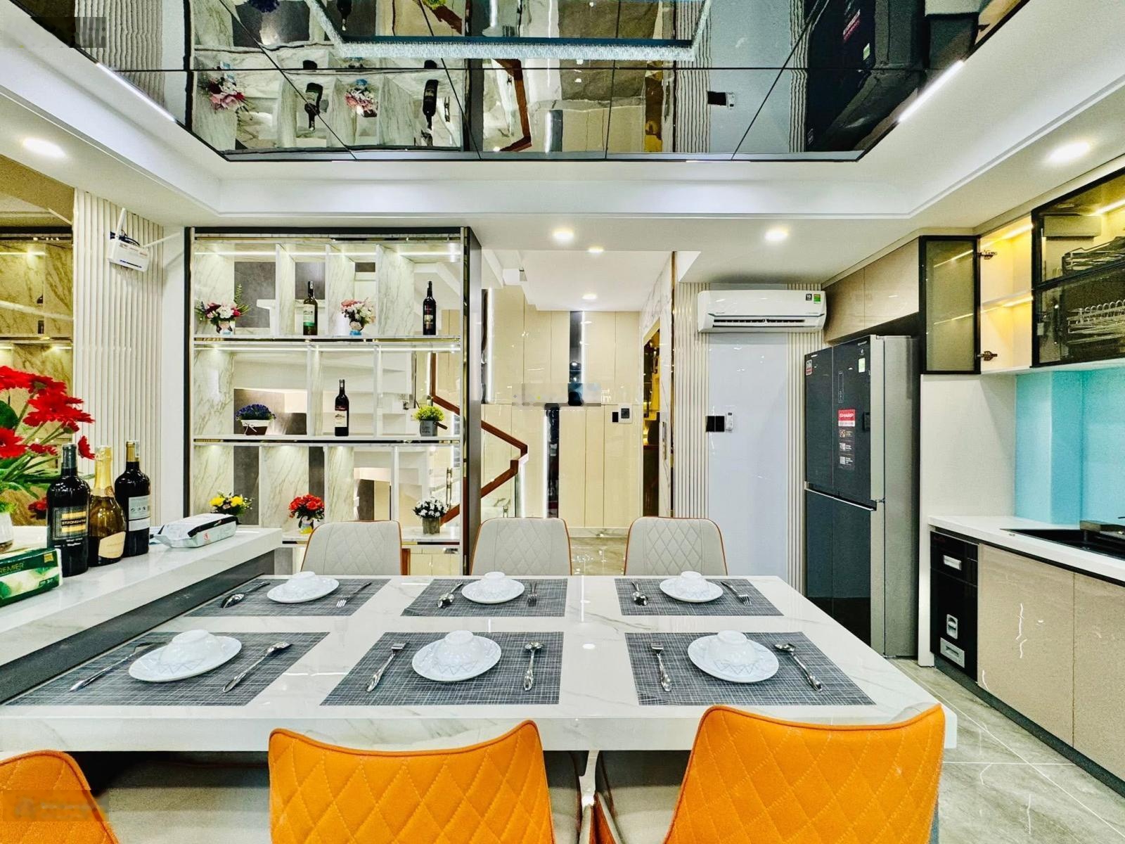 Cần bán gấp nhà Phan Văn Hân, P19, Bình Thạnh. 76.5m2, 3tỷ780, đang cho thuê 24tr. Gần chợ Thị Nghè