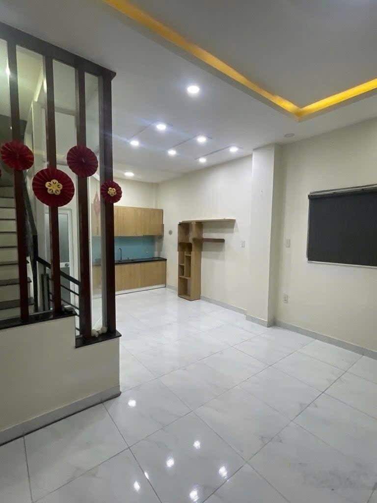 Nhà tân phú hẻm xe hơi thông - gần chợ tân hương - 2 tầng - 36m2 - chỉ 4.65 tỷ