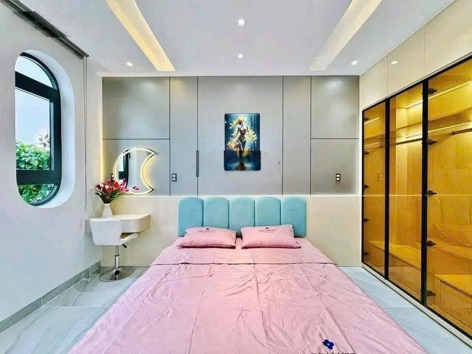 Bán gấp nhà đẹp đường ô tô Ký Con- Quận 1. Giá 5tỷ1/85,5m2 gần nhà thờ Đức Bà. Đang cho thuê 35tr/t