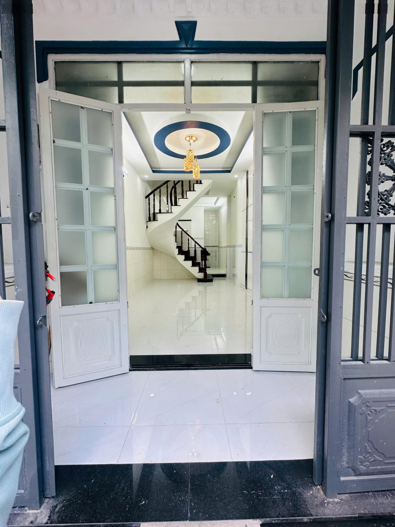 Bán nhà riêng hẻm ô tô 1 sẹc Lê Văn Khương, Quận 12 giá 1,995 tỷ, 3,5x10m giấy tờ riêng