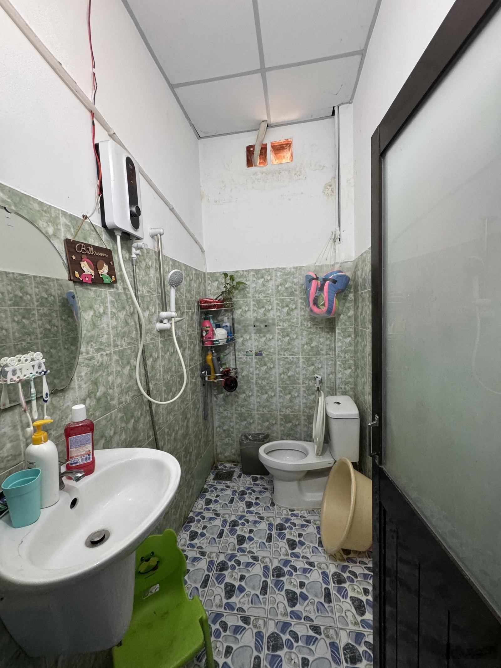 Bán nhà đường Nguyễn Oanh, ngay chợ Căn Cứ 26 giá chỉ 3 tỷ thích hợp gia đình trẻ ở