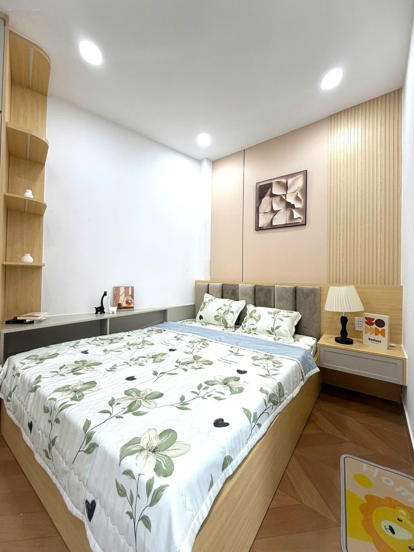 Bán nhà mới đẹp gần mặt tiền Đinh Công Tráng, P. Tân Định. 7m x 7m, trệt 2 lầu. Chỉ 8.35 tỷ TL