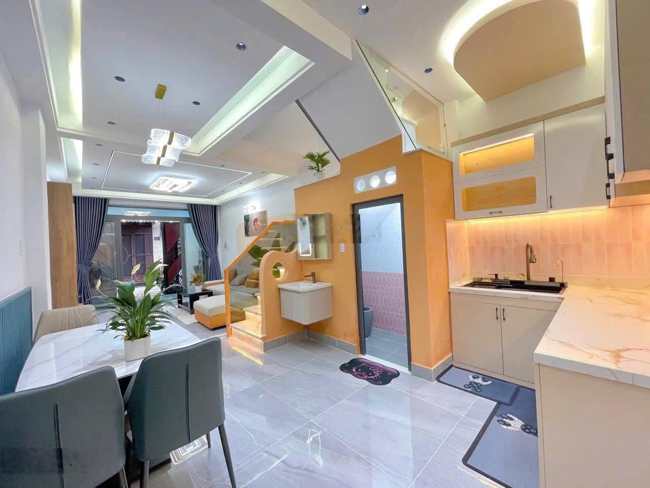 Nhà 1 lầu 5x20. Giá 760 triệu. Ngay Chợ Phú Lợi - Phạm Thế Hiển Q8. Đang cho thuê 18 triệu/tháng