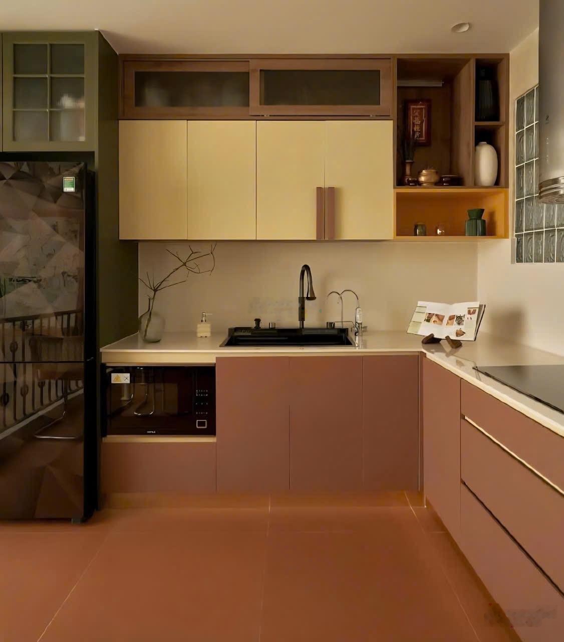 Nhà Riêng có thang máy giá cực chất tại Thành Thái, Quận 10 giá chỉ 9,2 tỷ, 5tầng 37,5 m2, 2PN, 2WC