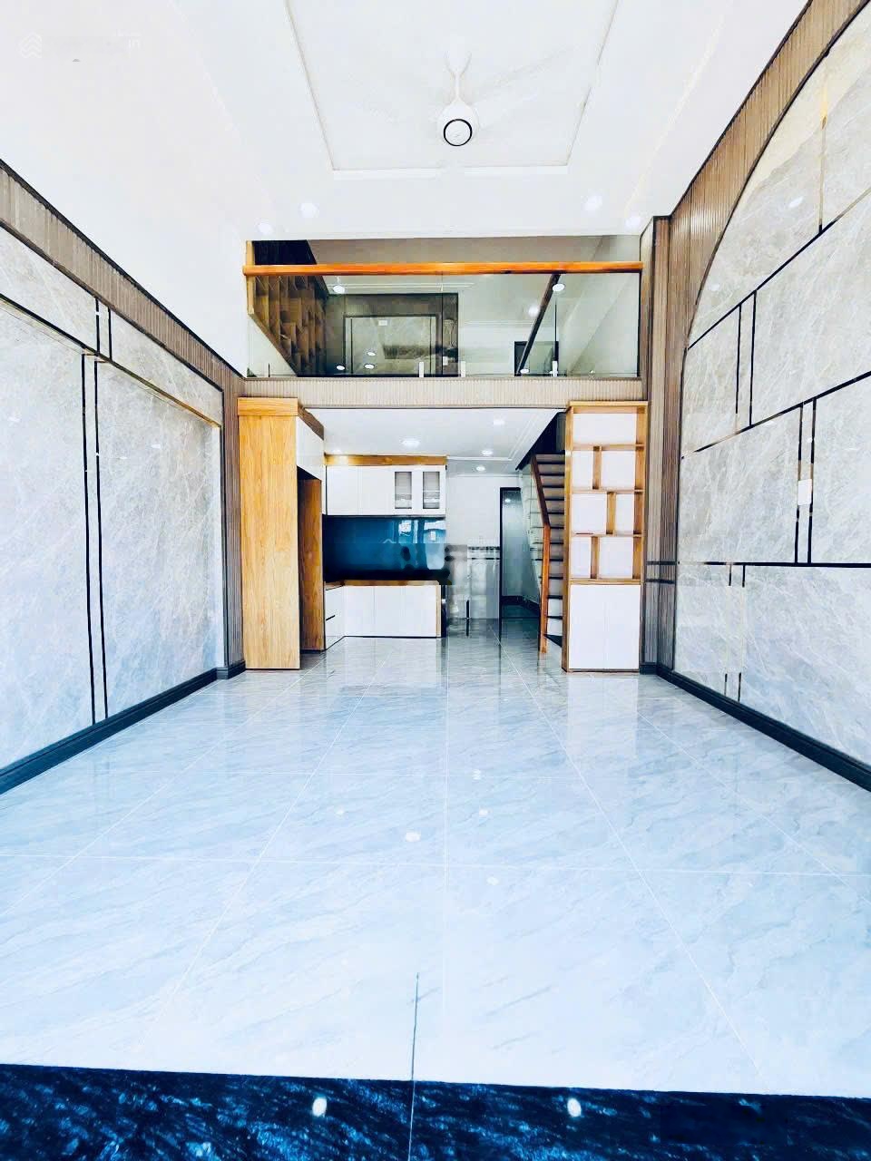 Nhà hẻm xe hơi đậu trước cửa đường Lê Văn Khương Q12, 4mx12m giá 1,765 tỷ TL