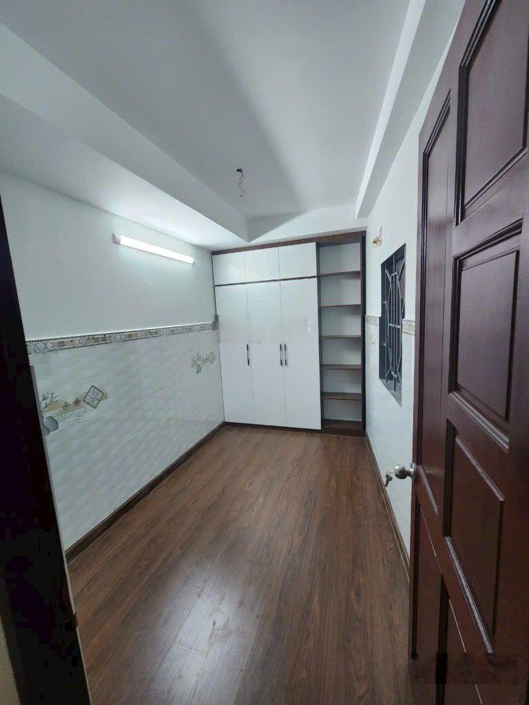 Nhà đẹp Âu Cơ - 3 tầng - hẻm xe hơi thông - 40 m2 - 5tỷ8