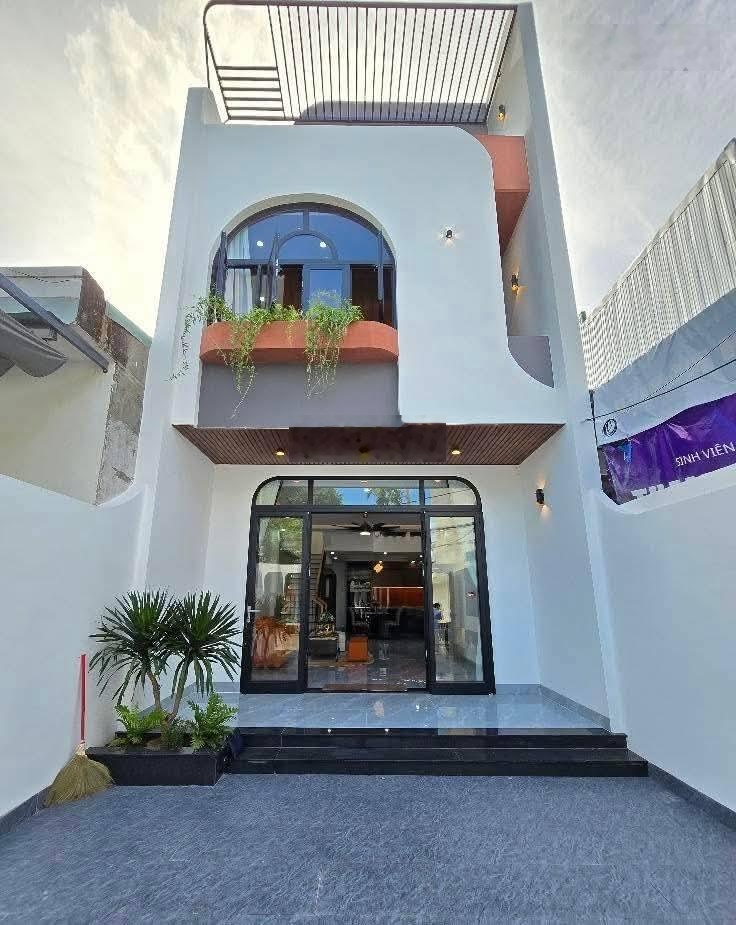 Bán gấp nhà Mặt Tiền Lê Đình Cẩn Bình Tân giá 980 triệu/100m2 SHR