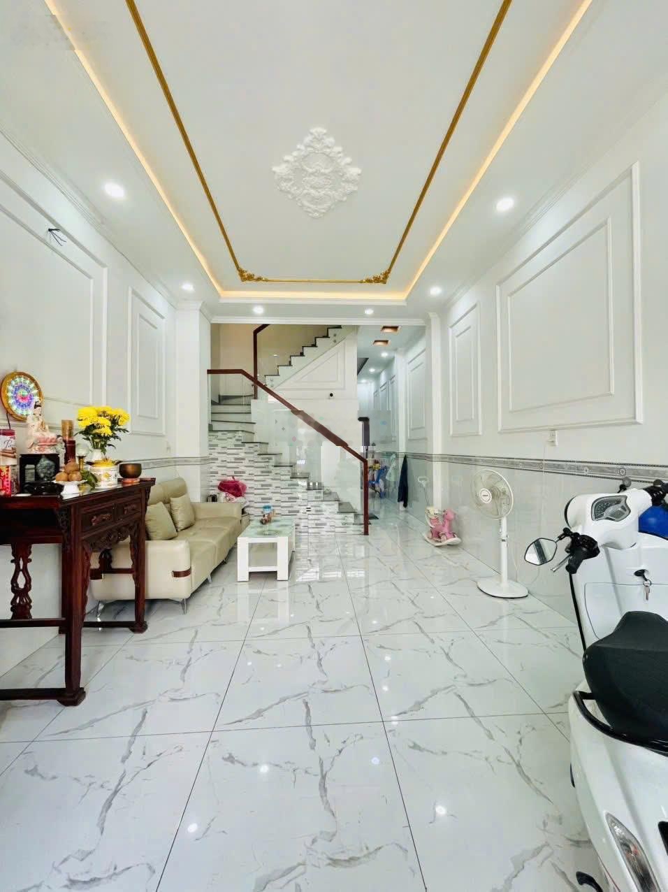 Bán nhà riêng tại Bùi Minh Trực, 1,94 tỷ, 57m2, giá ưu đãi, view đẹp