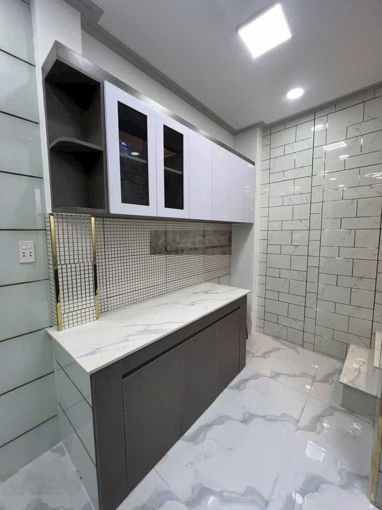 Nhà nhỏ 3 tầng cho gia đình trẻ - sỏi hồng riêng - hẻm 3 gác