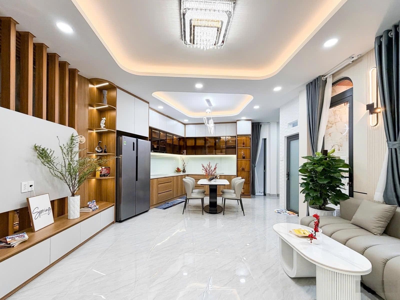 Nhà đẹp q1 võ thị sáu p. tân định 45m (6.6 x 7) 3 tầng btct 3pn 4wc