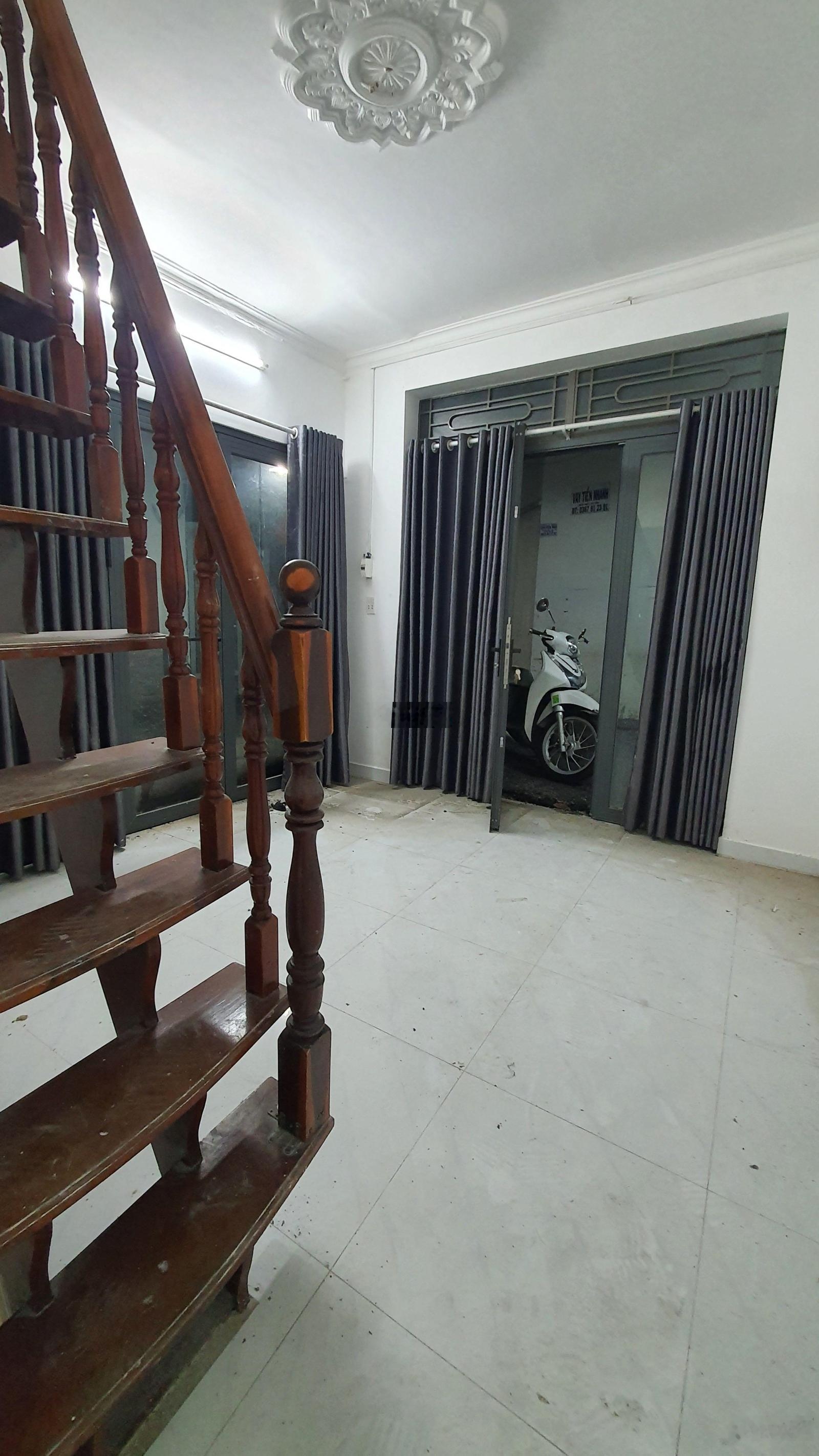 Nhà 2 tầng btct ,nguyễn thượng hiền . f1. gò vấp - dt 25m2 -hoàn công đủ .hẻm xe hơi tới nhà .