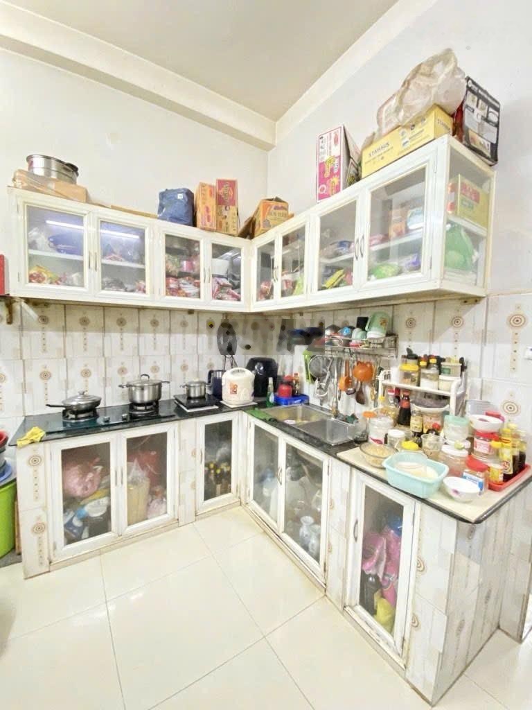 Bán nhà quận 1 ngay Nguyễn Văn Cừ 4 tầng 4PN chỉ 5.8 tỷ