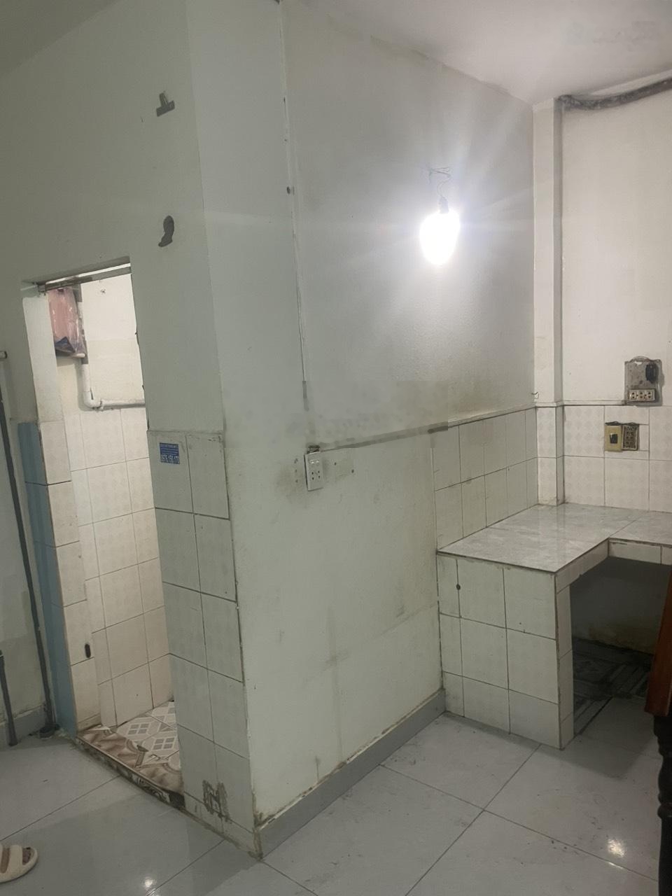 Cần bán gấp căn nhà P. Đông Hưng Thuận, Q. 12, DT: 3m x 7m, 1 trệt, 1 lầu giá 2,25 tỷ