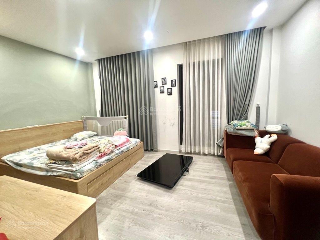 Chú tư bán nhà hẻm 5m đường bình tiên p8 q6 dt 98m2 (5x19,6) giá 2tỷ890 sổ hồng riêng lh 0969319330