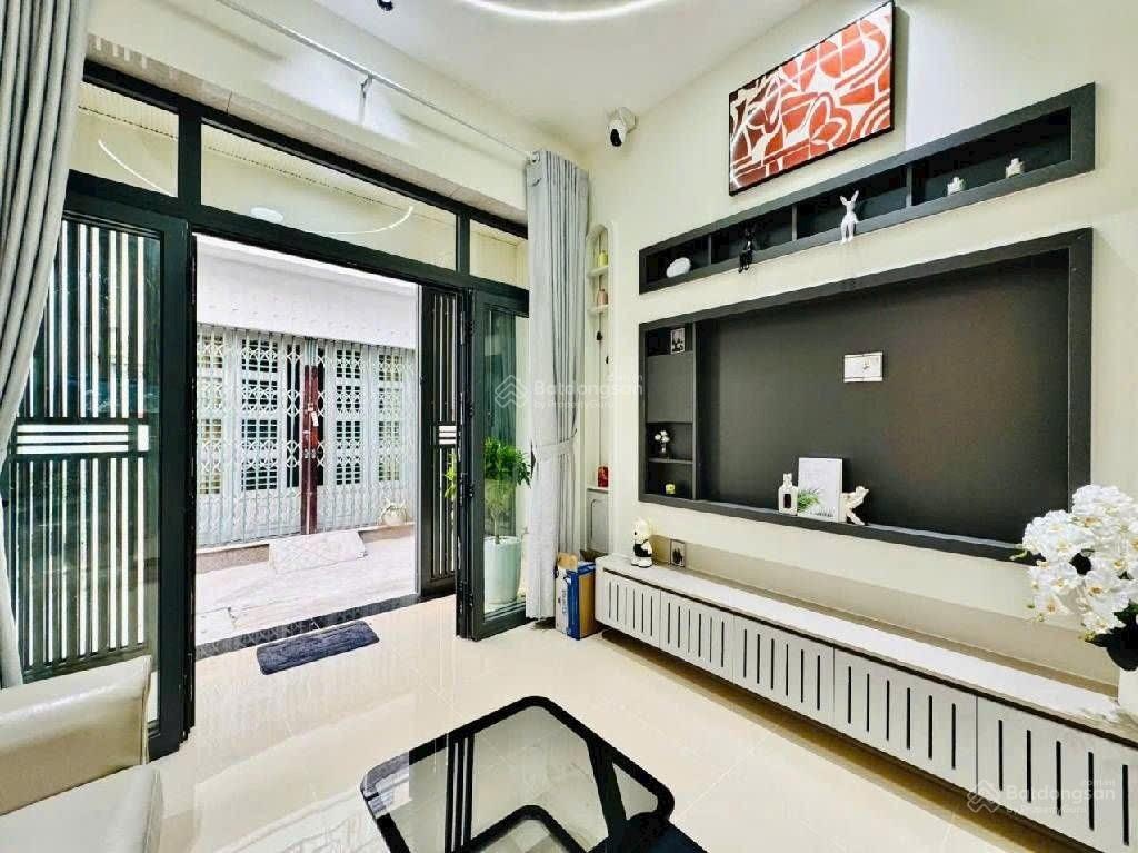 Cực hiếm - nhà đẹp gò vấp - hẻm ô tô - chỉ 4.2 tỷ