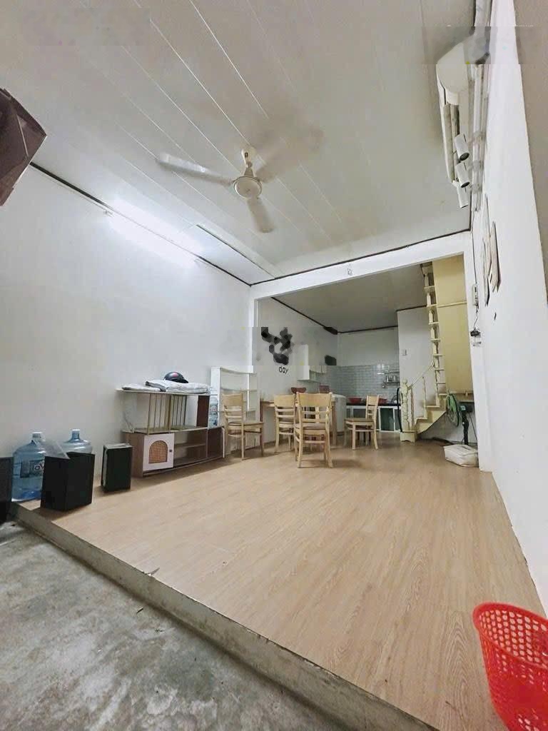 Đối diện chợ thị nghè - sau căn mặt tiền phan văn hân - 33m2 (3,3 x 10) - sổ đẹp - 3.9 tỷ