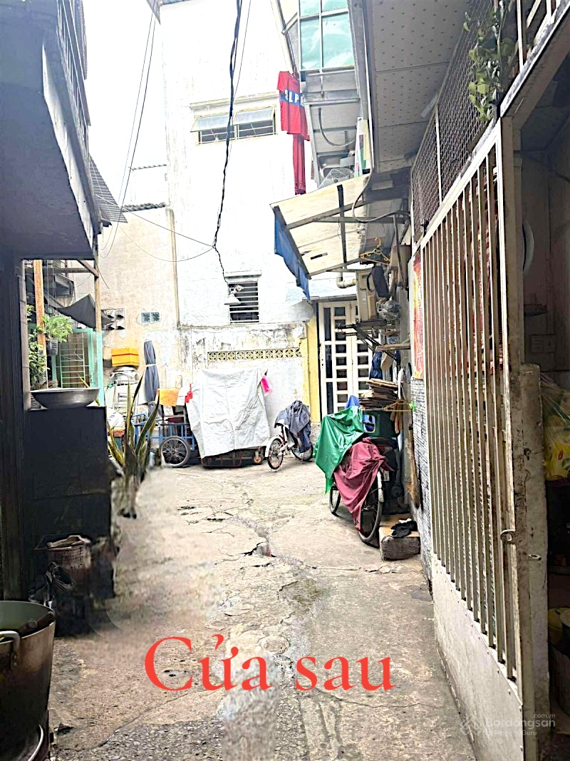 Cách mạng tháng 8 q3 gần vòng xoay dân chủ 2 mặt hẻm xe hơi đỗ cổng 3 tầng 21m2 chỉ 2 tỷ 98