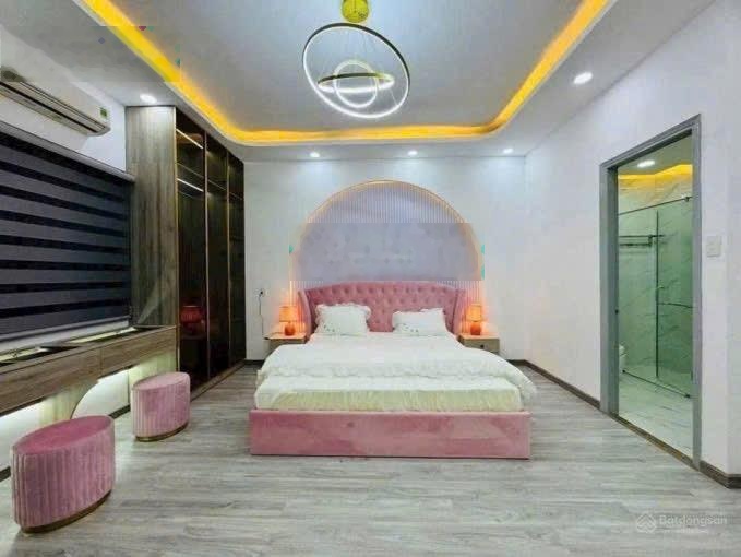 Ngang lớn 5m - ôtô vào tận nhà. Nguyễn Văn Thủ - Q.1 - DT 72m2/4tầng. Giá 4tỷ220 đang cho thuê 28tr