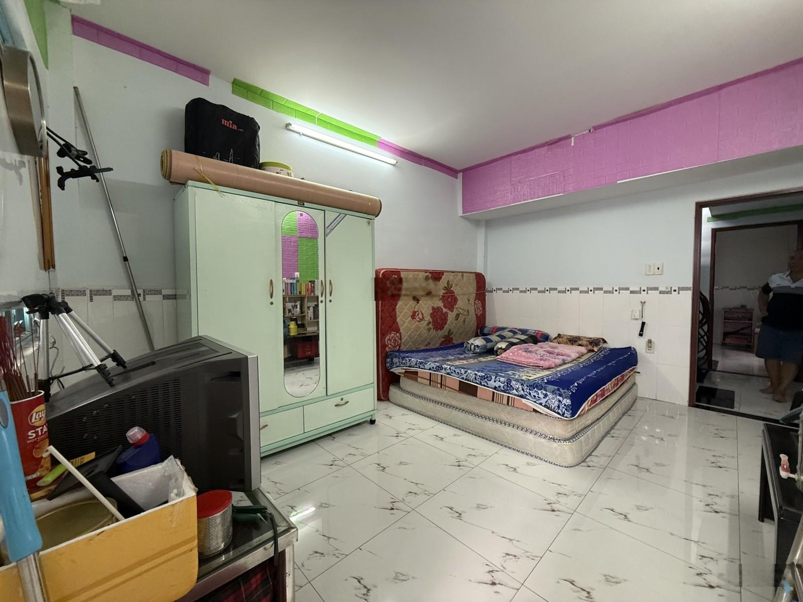 Bán Nhà 4 Tầng, Gần Mặt Tiền Bùi Thị Xuân, Tân Bình, 39m2, Giá 5.39 Tỷ