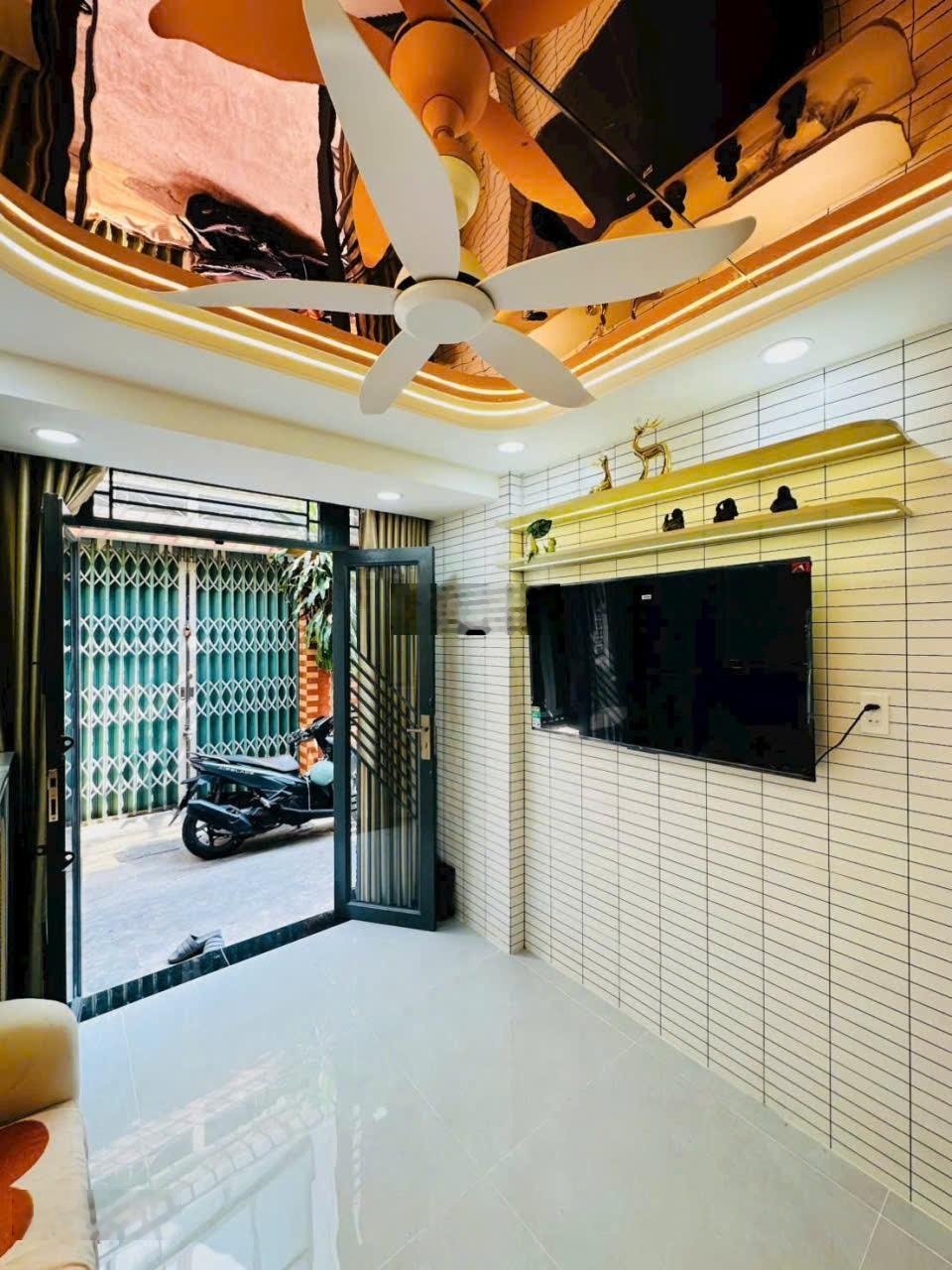 Bán nhà Nguyễn Du, phường 7, Gò vấp, 15m2, 1 lầu, 1 lửng , nhà đẹp , giá 2 tỷ 980