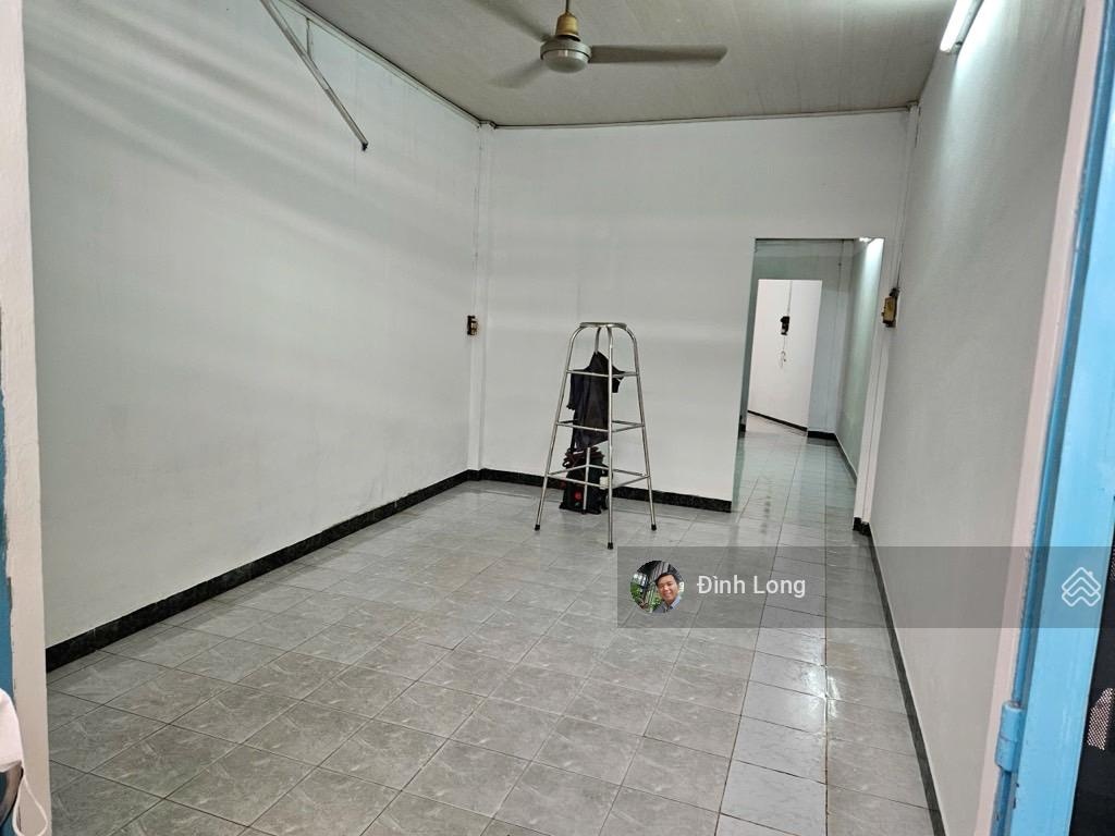 Hẻm 1 sẹc, gần MT Tô Hiến Thành Q.10, ngang 5 x 16, giá 7 tỷ 9