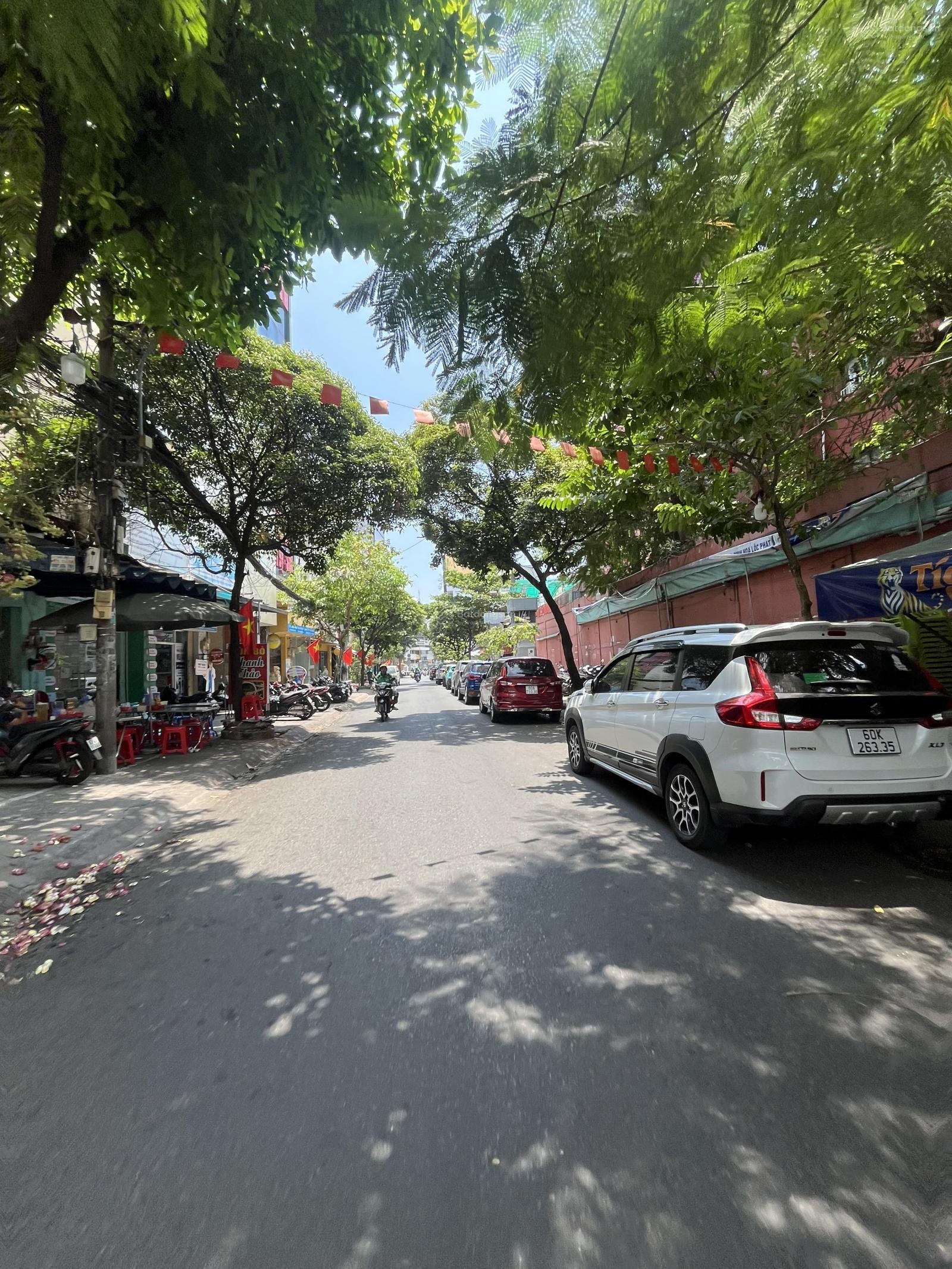 Bán nhà hẻm 8m Cư xá Đồng Tiến, P.14, Q.10 - Ngang 9m - Giá chỉ 9,9 tỷ