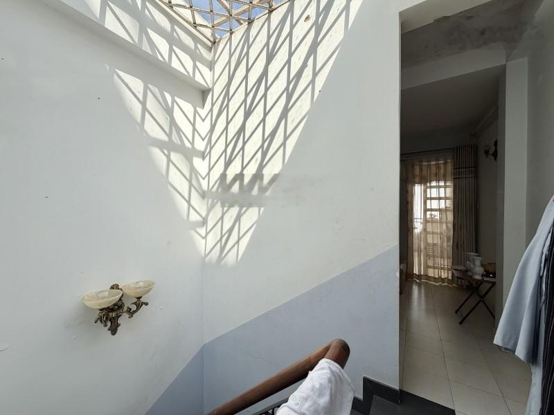 Bán nhà Tô Hiến Thành Quận 10, 36m2, 4 Tầng, 10 mét ra ô tô