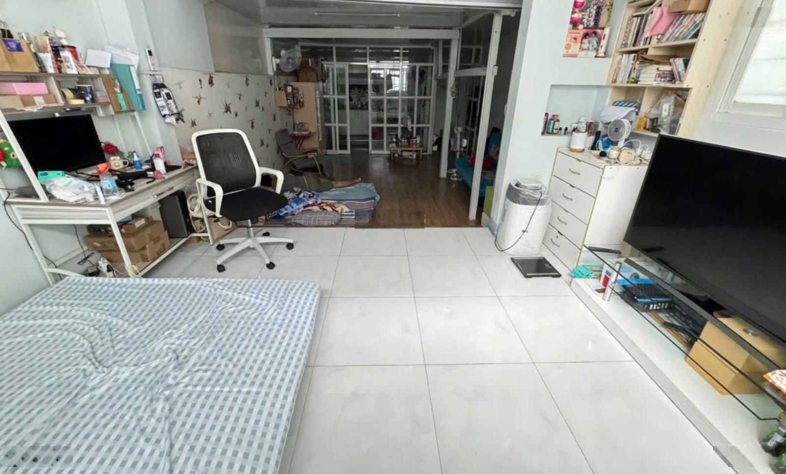 Ngay bà hạt,q 10 - cn 45m, nở hậu 5m, 2 pn , 20 m ra mt - nhỉnh 7 tỷ