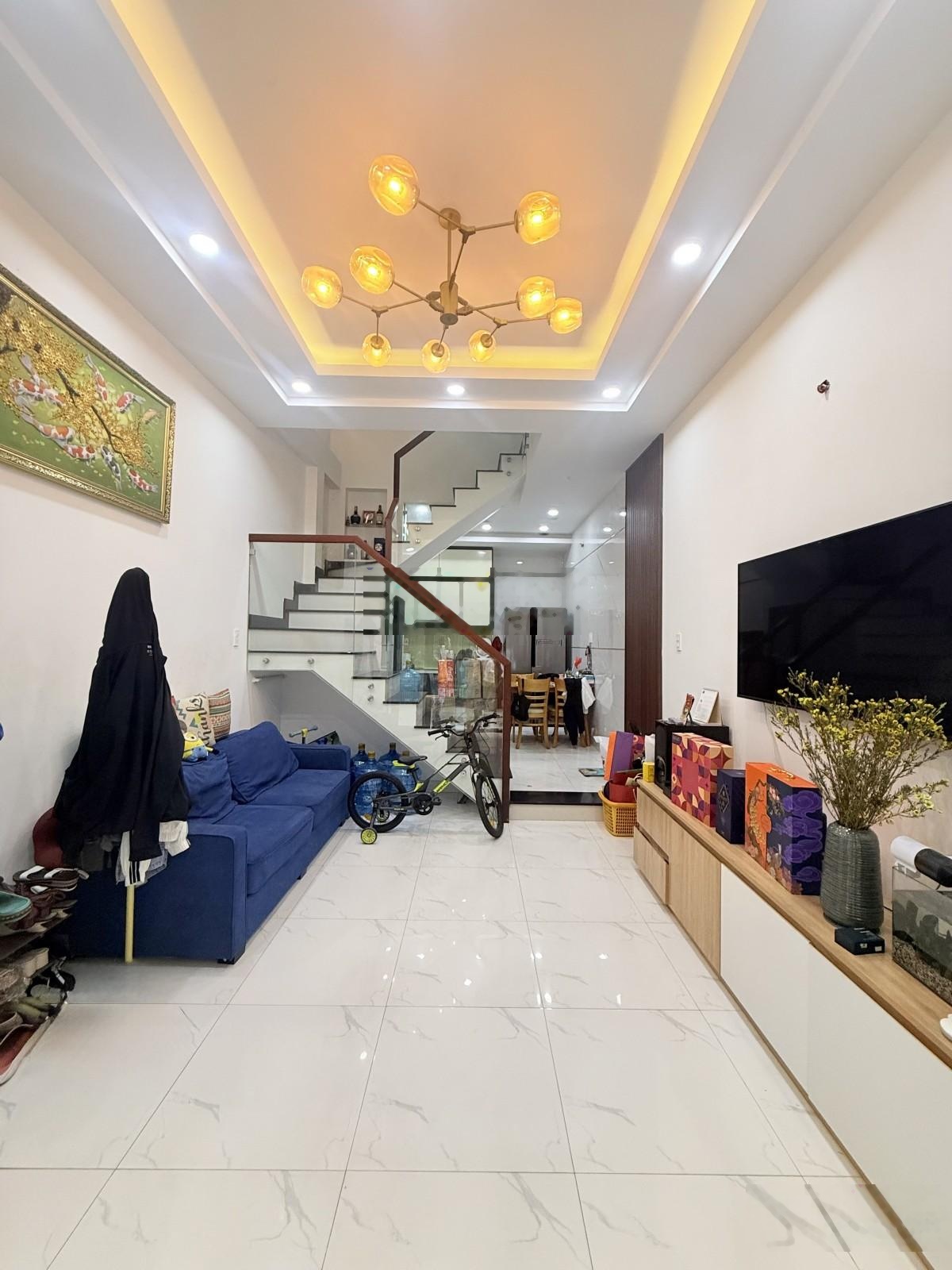 Nhà đường Phan Huy Ích, gần nhà Ga T3, Gần chợ Tân Sơn, giá 4,9 tỷ, SHR