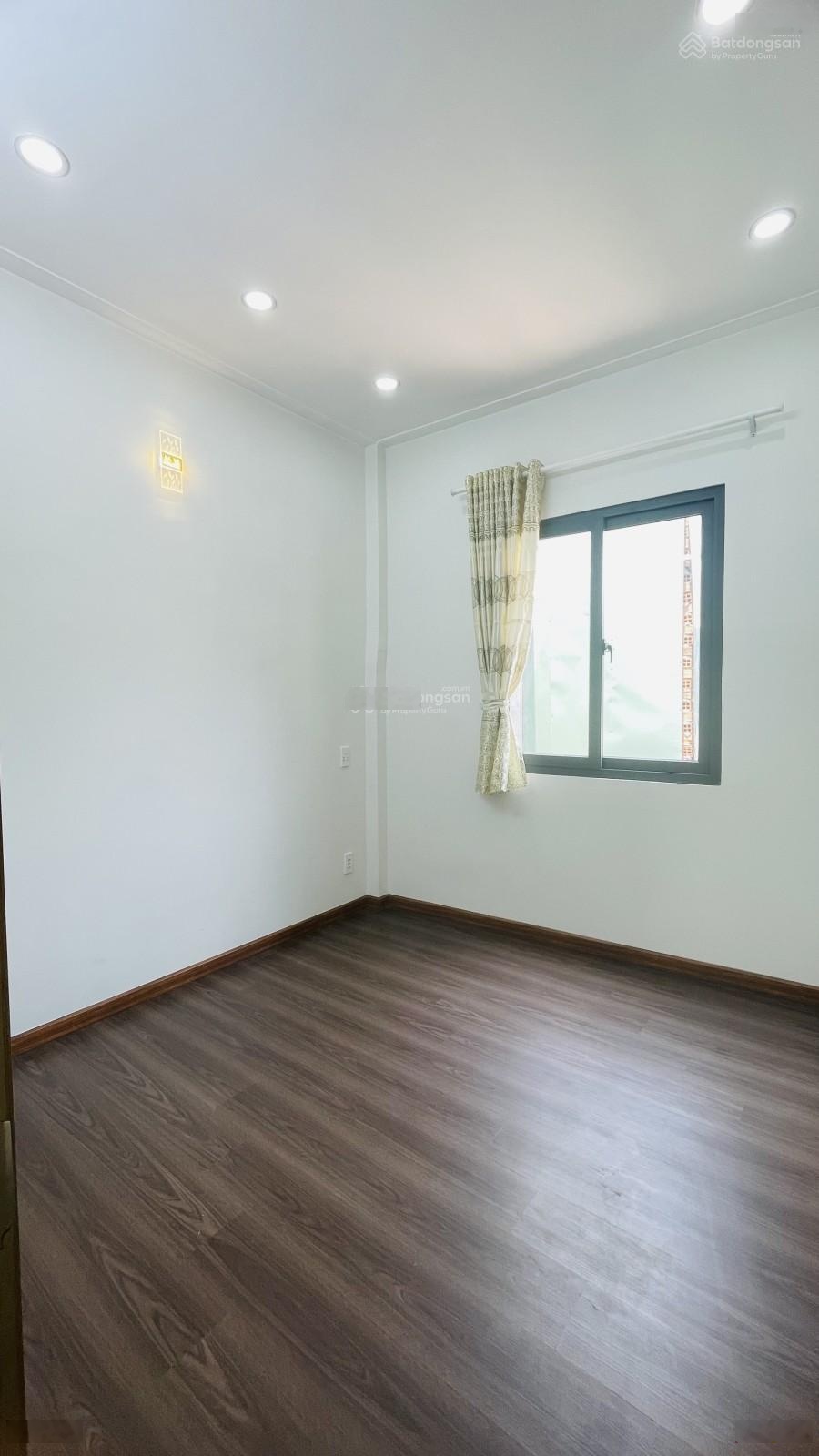 Cần bán căn nhà HXH đường Nguyễn Sỹ Sách, P15, gần chợ Tân Trụ giá chỉ 4.15 tỷ.