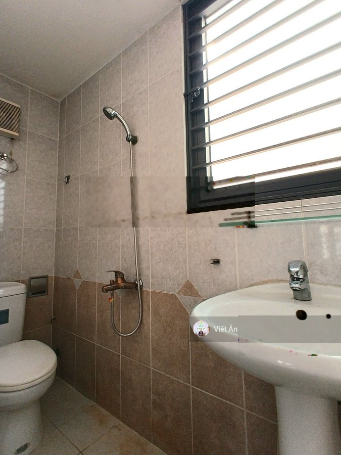 Bán nhanh nhà hxh quận 1 - thông trần hưng đạo & võ văn kiệt - chỉ 8.4 tỷ