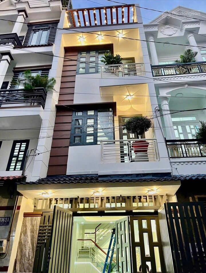 Bán gấp nhà 2 lầu 5x21, giá 920 triệu, hẻm rộng 6m của đường Lý Chiêu Hoàng, gần chợ An Dương Vương