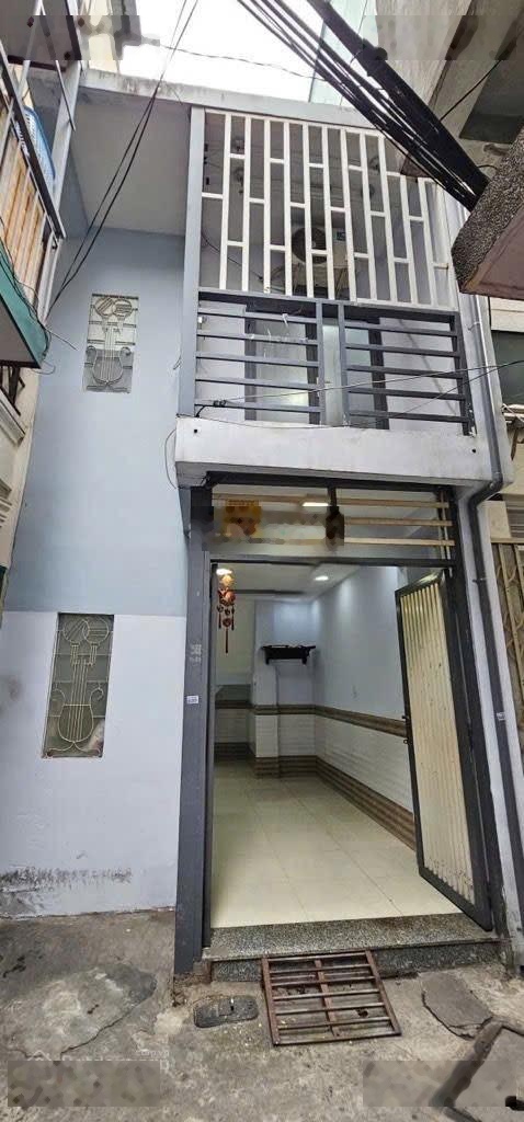 5tỷ3 - Trần Hưng Đạo Q1 thông từ 2 hẻm xe hơi - Dân cư hiện hữu - Phong thuỷ tốt