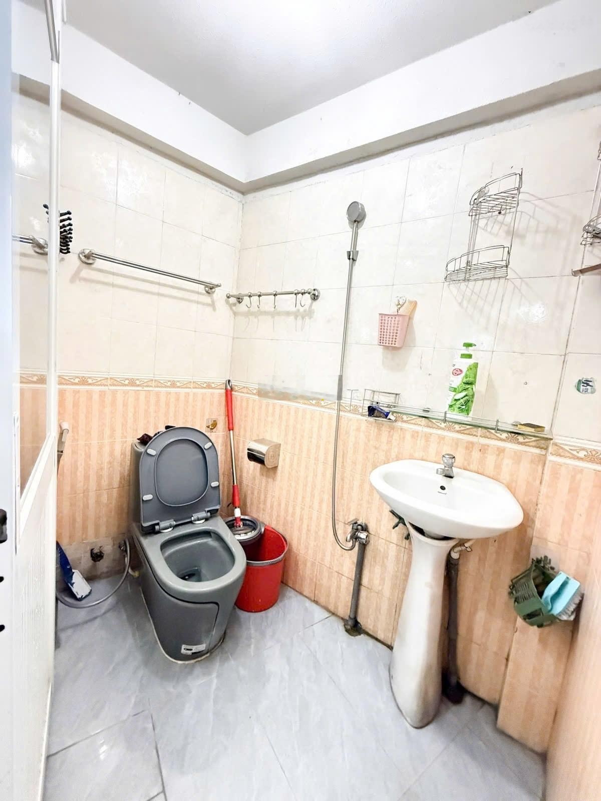 Nhà đẹp q10 - hẻm xe hơi - có sẵn thu nhập hàng tháng