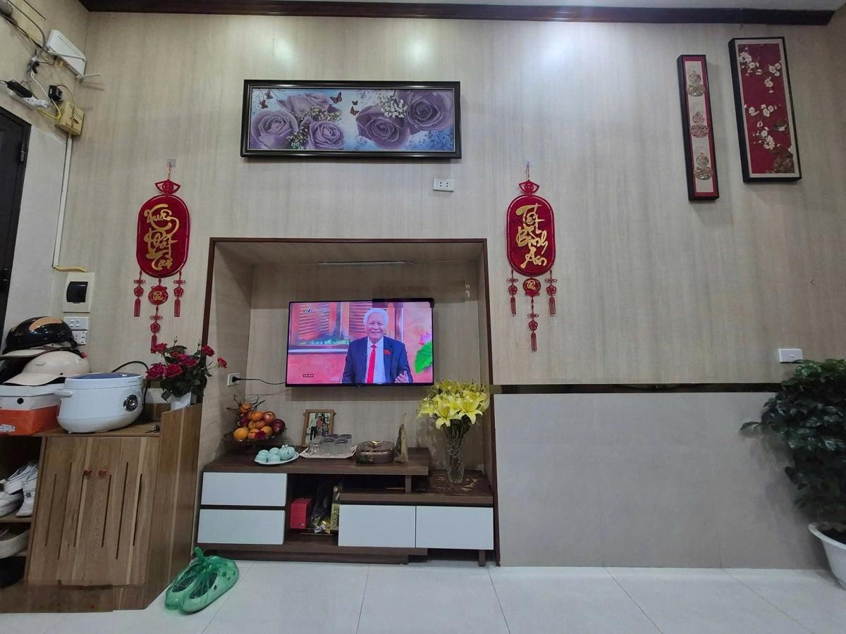 Hơn 5 tỷ - trung tâm đống đa - ngõ thông gần ô tô - gần phố - 22m2 x 4 tầng - sổ đỏ chính chủ.