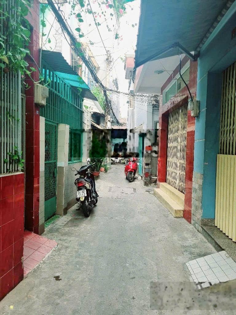 5.2 tỷ - 43m2 (3.5x12m) căn duy nhất Nguyễn Tri Phương, sổ hồng riêng - hoàn công đủ - quận 10