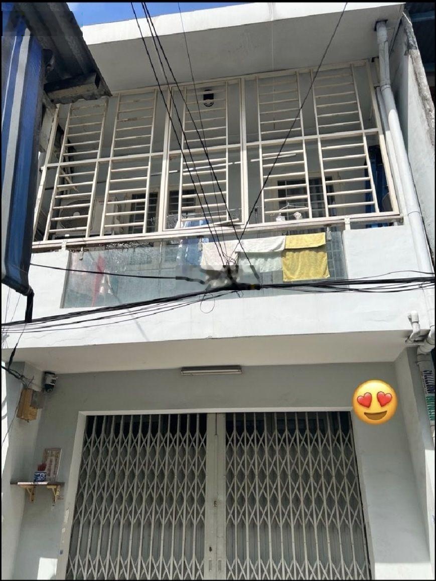 Chỉ 4 tỷ có ngay căn nhà trung tâm Quận 11. Đường 3/2, ngang 4m, sổ hồng riêng