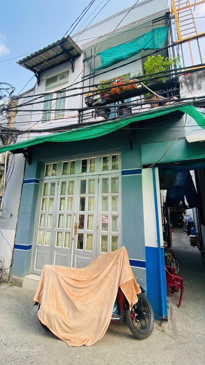 Huỳnh Tấn Phát - Quận 7 - 44m2 - nở hậu đẹp - hẻm xe tải - ngay Hoàng Quốc Việt - nhỉnh 3 Tỷ.