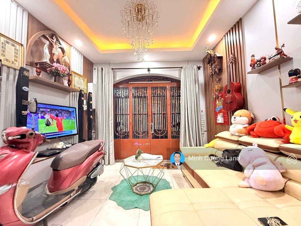 Bán nhà ĐƯỜNG SỐ 2, GÒ VẤP, Gần Phú Nhuận, 36m2, 2 Tầng BTCT, Sát Mặt Tiền, Chỉ 4.39Tỷ TL