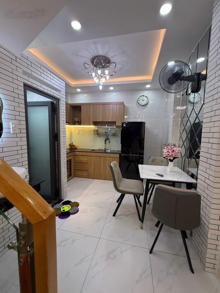 Nhà bán mới đẹp Phan Huy ích 3tầng 3pn 3wc, tặng ful nội thất nhỉnh 4tỷ sát hẻm xe tải, P12,G Vấp.