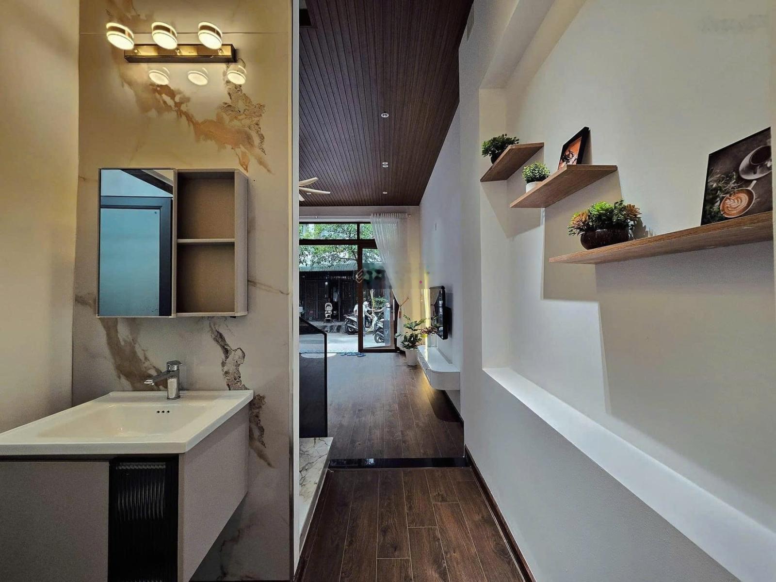 Tặng nội thất hoàn toàn mới Nguyễn Thị Tần, Q8, 48m2 2PN 3WC, hẻm 5m