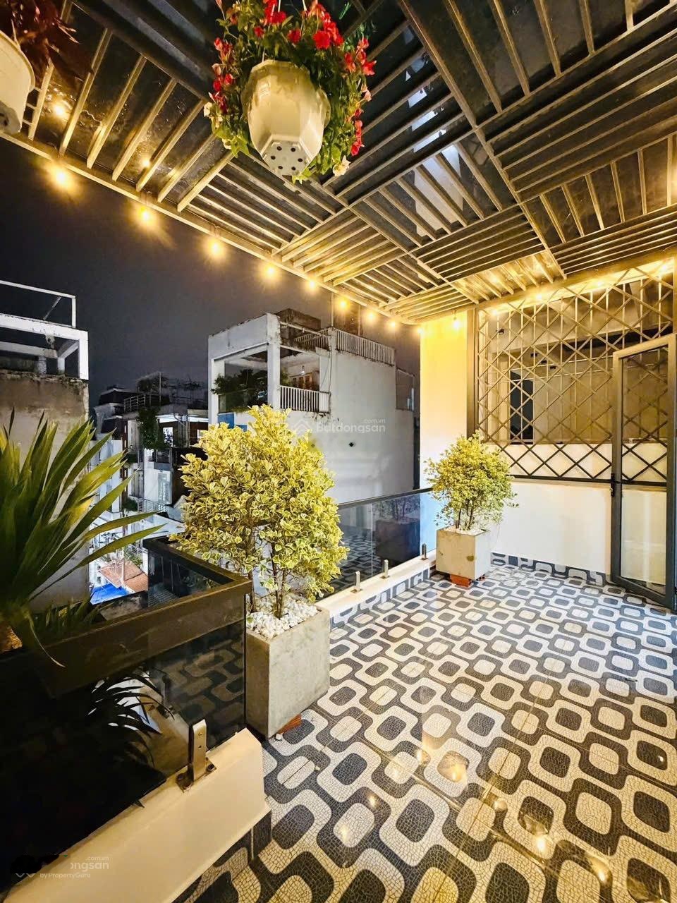 Nhà ngộp Minh Phụng, p10, Quận 11. Giá 4,450tỷ/ 77,4m2. Cho thuê 29tr, gần chợ Bình Tây