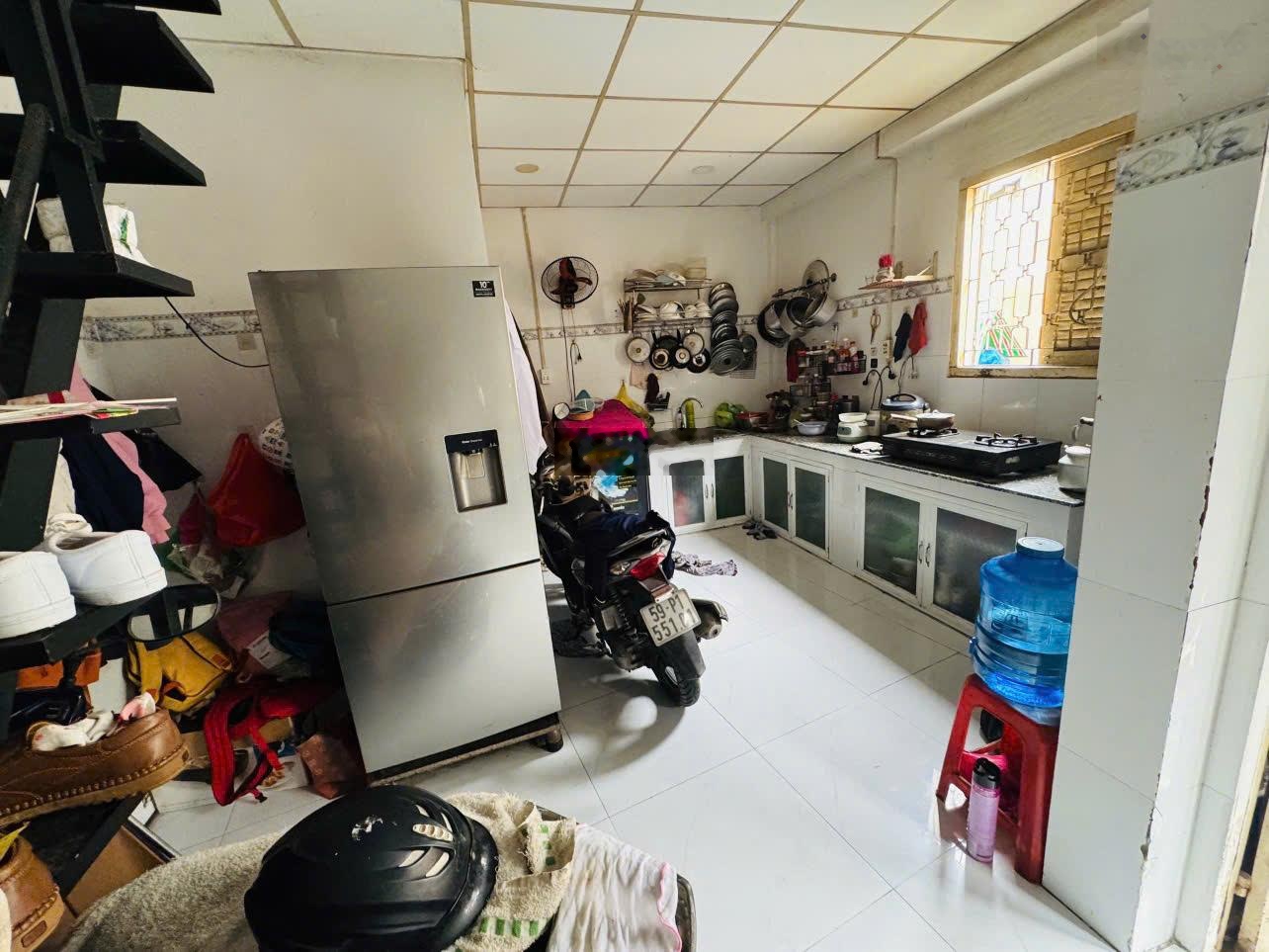 Ngộp bank bán nhà hẻm xe tải 57m2 Trường Chinh P13. Tân Bình. Gía 4.6 tỷ