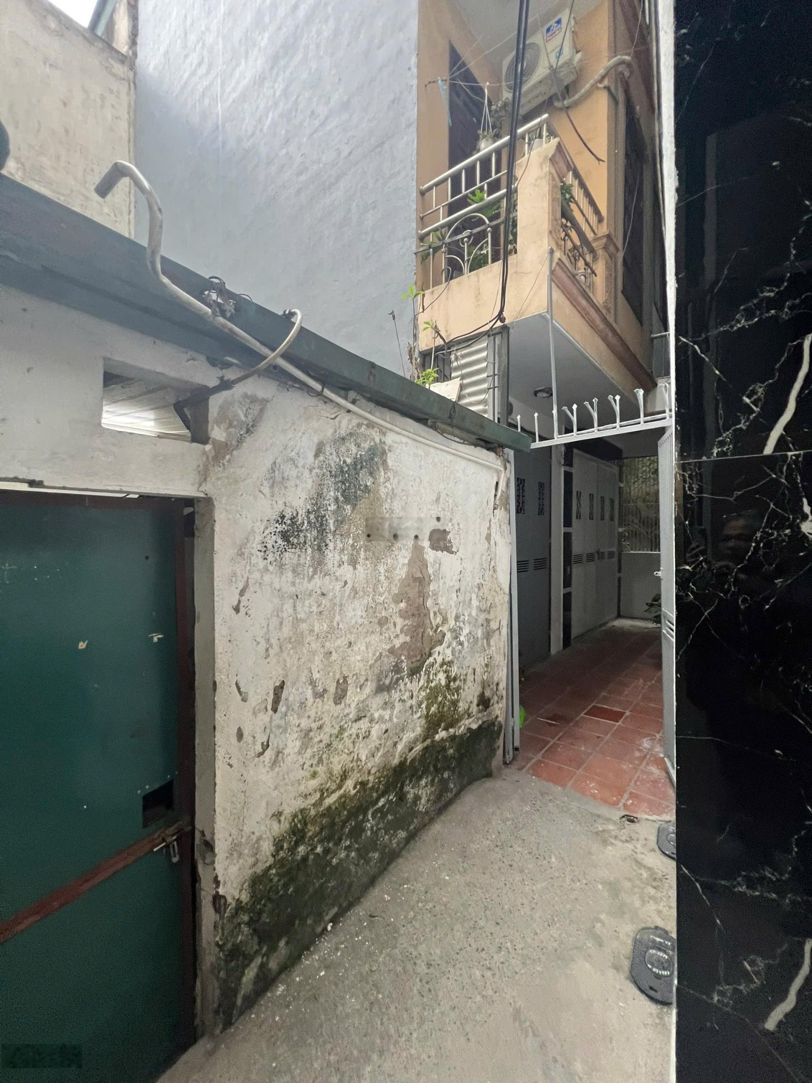 Bán nhà Bạch Đằng 30m2 ngõ nông 5 tầng dân xây