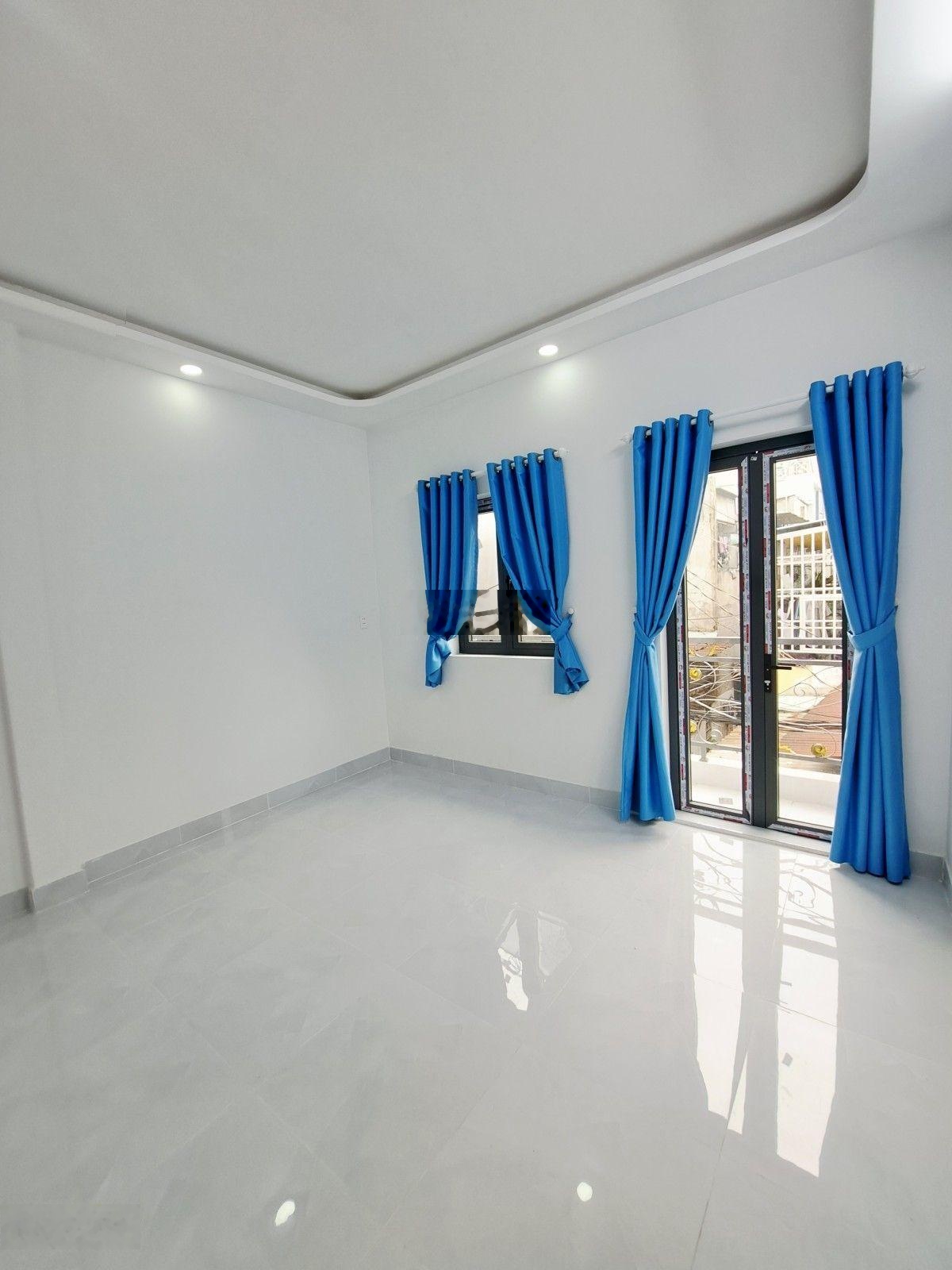 Ngay 4 Xã -Nhà Mới 2PN Tặng Nội Thất